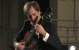 Bruno Giuffredi plays Etude No. 6 by Villa-Lobos