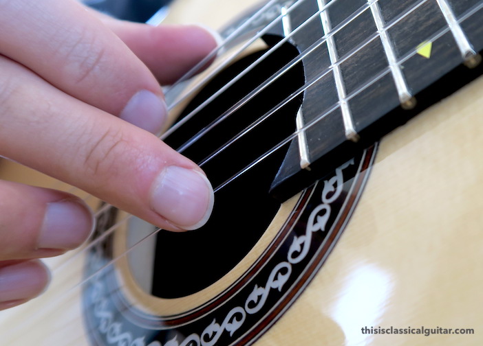 Nail Contact on String for Classical Guitar - m finger