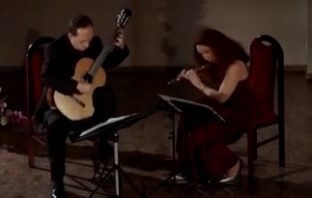 Cavatina Duo play Bach