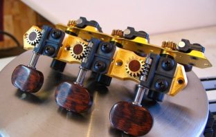 Luthier Douglass Scott Reviews Tuning Machines