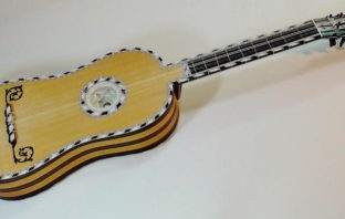 Baroque Guitar for Smarties by Clive Titmuss