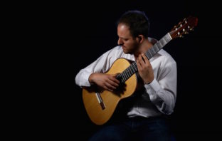 Tariq Harb plays Sor Studies