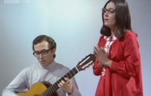 Vintage Williams with Mouskouri playing Villa-Lobos