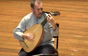 Nigel North (Lute) Plays Dowland Set