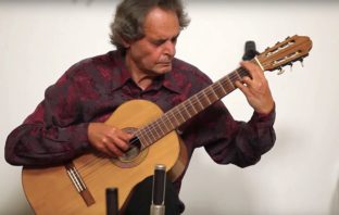 Roland Dyens Plays Sor, Reinhardt, and Piazzolla