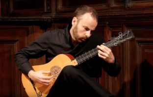 Lorenzo Micheli Plays de Murcia on Baroque Guitar