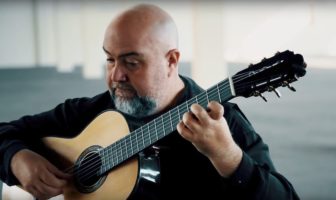 Scott Tennant plays Scarlatti Sonata K. 322