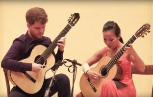 Thu Le & Lorenzo Bernardi Play Vivaldi