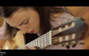 Rosie Bennet plays Sonata III by Ponce