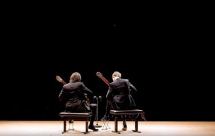 Aros Guitar Duo Play Cuna from Impresiones Intimas by Mompou