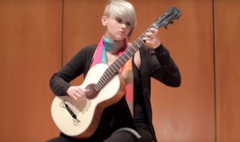 Stephanie Jones Plays Presto BWV1001 by Bach