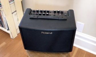 Classical Guitar Amp: Roland AC-33 Acoustic Chorus