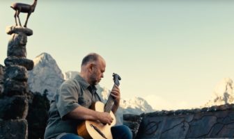 Pavel Steidl Plays Liebeslied by Mertz