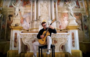 Marco De Biasi Plays Dowland Marco De Biasi Plays Dowland
