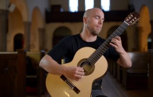 Steve Cowan plays Prélude by Khachaturian