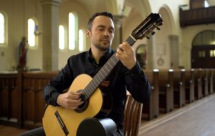 Drew Henderson Plays BWV997 by Bach