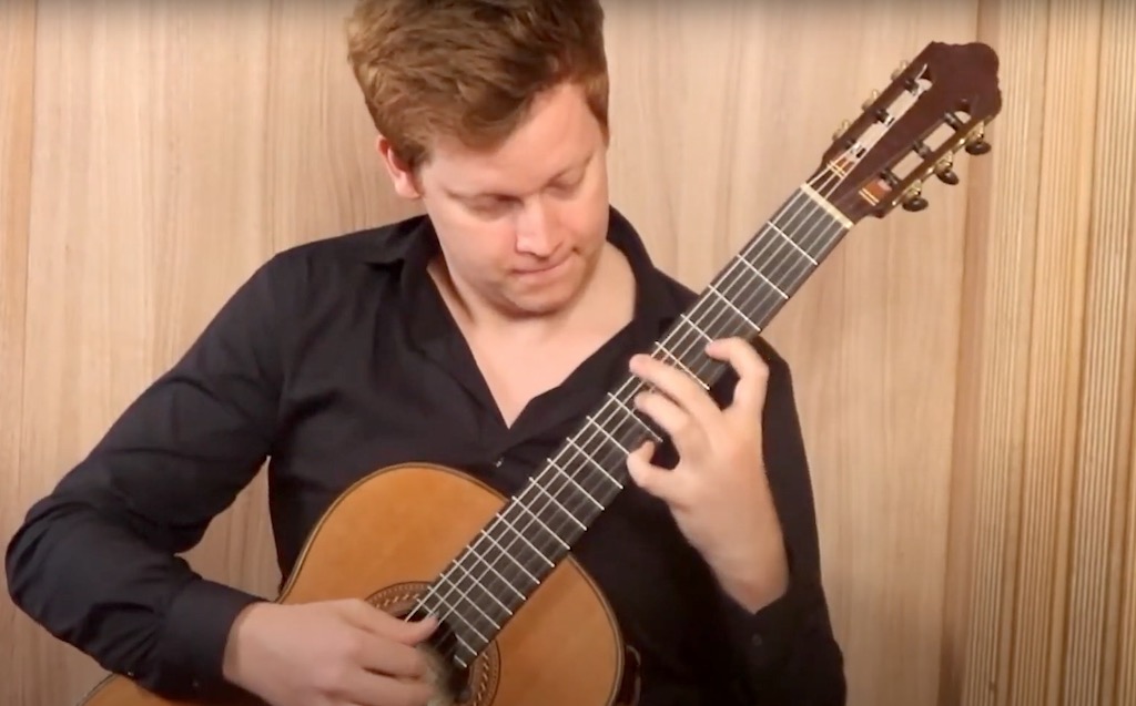 Campbell Diamond Plays Rondò pour guitare, Op. 129 by Tedesco