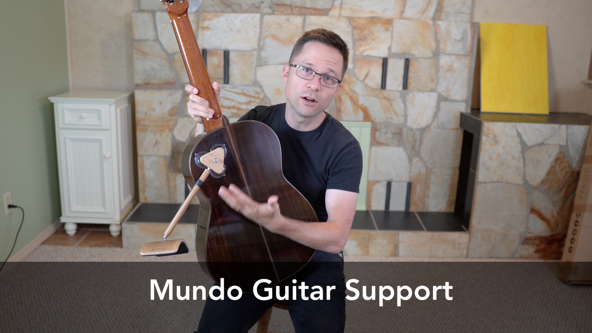 Mundo Guitar Support and Strap