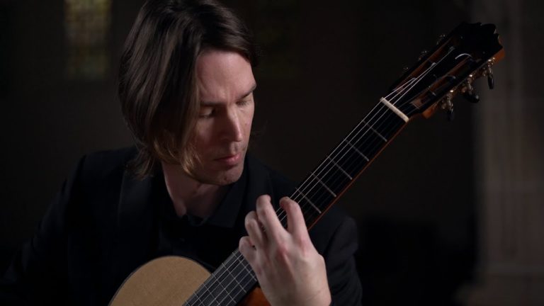 Michael Kolk Performs Sonata para Guitarra by José